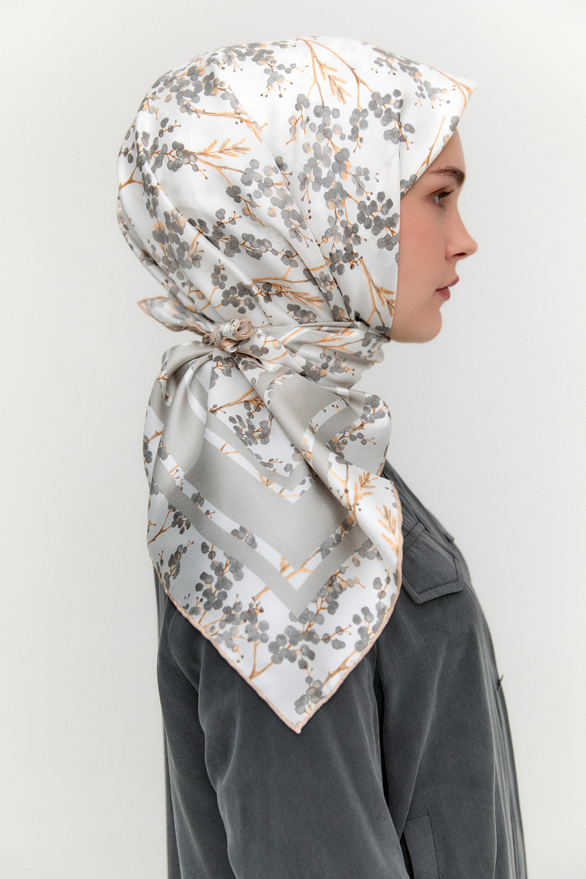 Bahar Desenli Twill İpek Eşarp, Tesettür Giyim