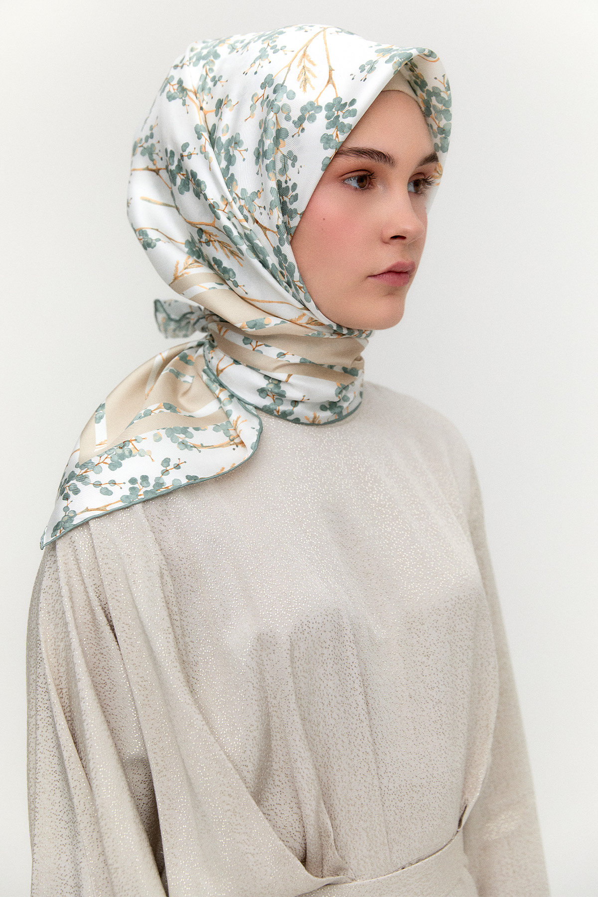 Bahar Desenli Twill İpek Eşarp, Tesettür Giyim