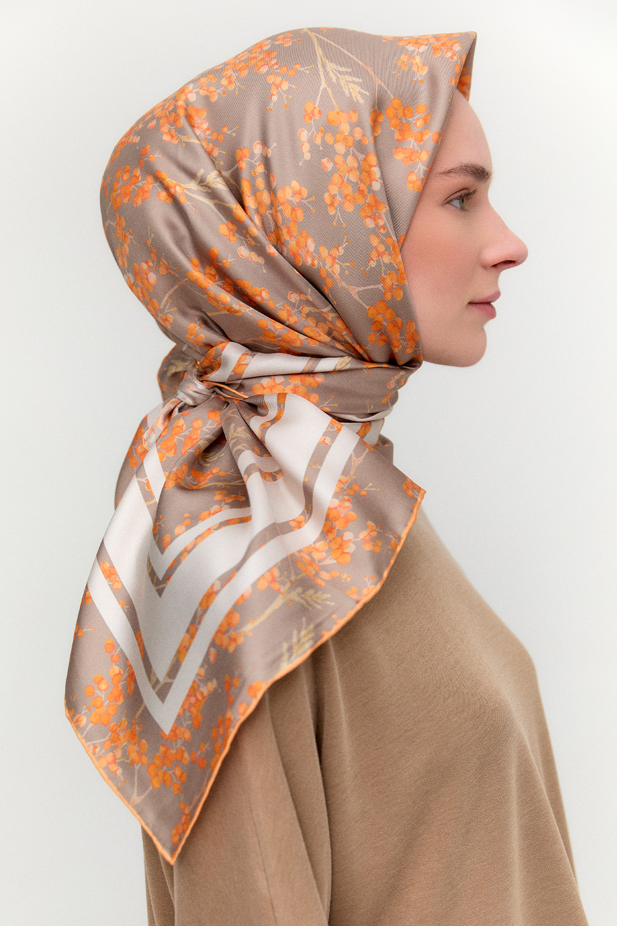 Bahar Desenli Twill İpek Eşarp, Tesettür Giyim