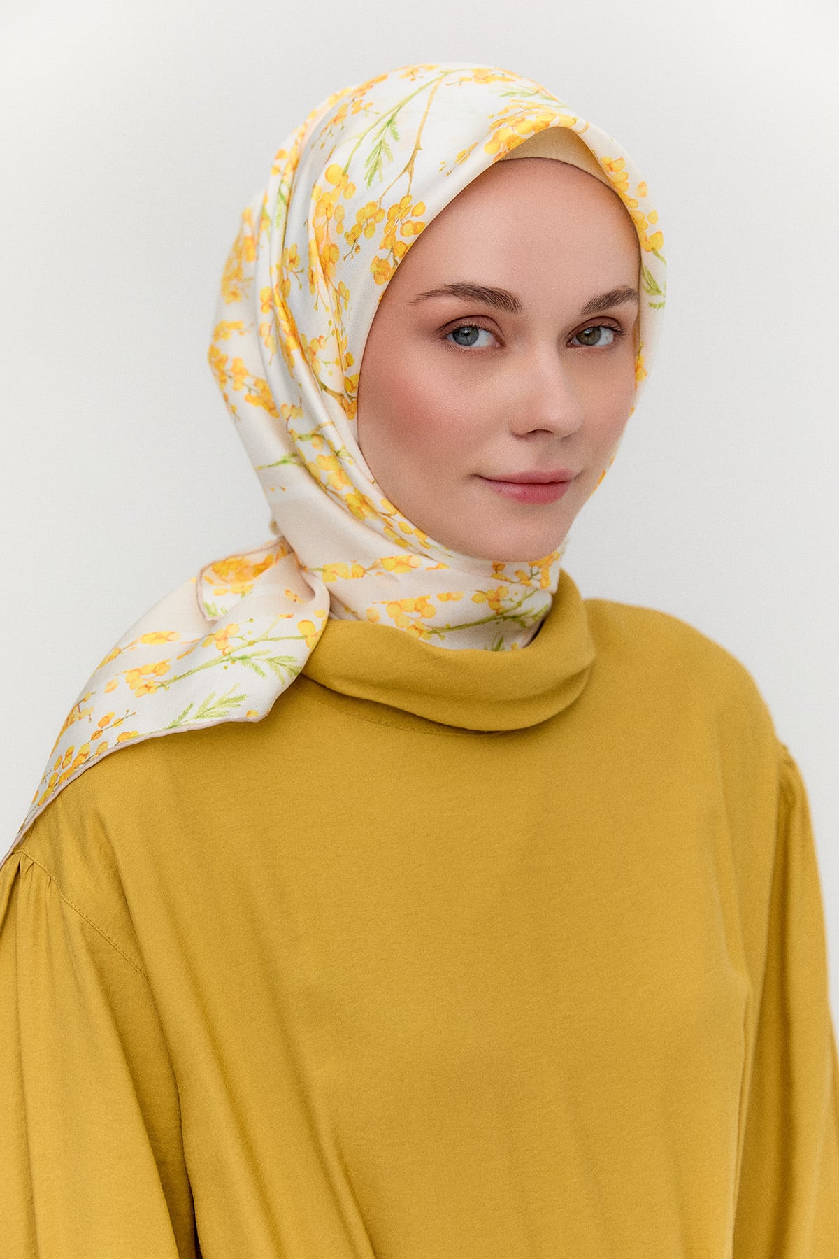 Bahar Desenli Twill İpek Eşarp, Tesettür Giyim