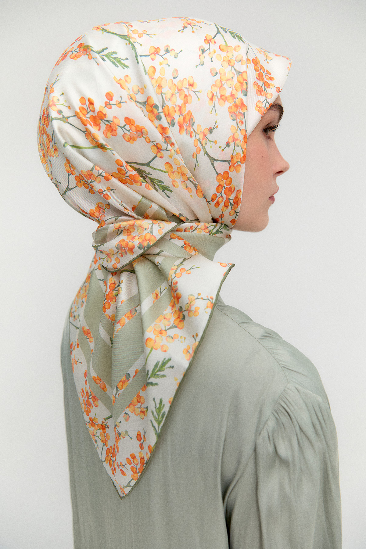 Bahar Desenli Twill İpek Eşarp, Tesettür Giyim