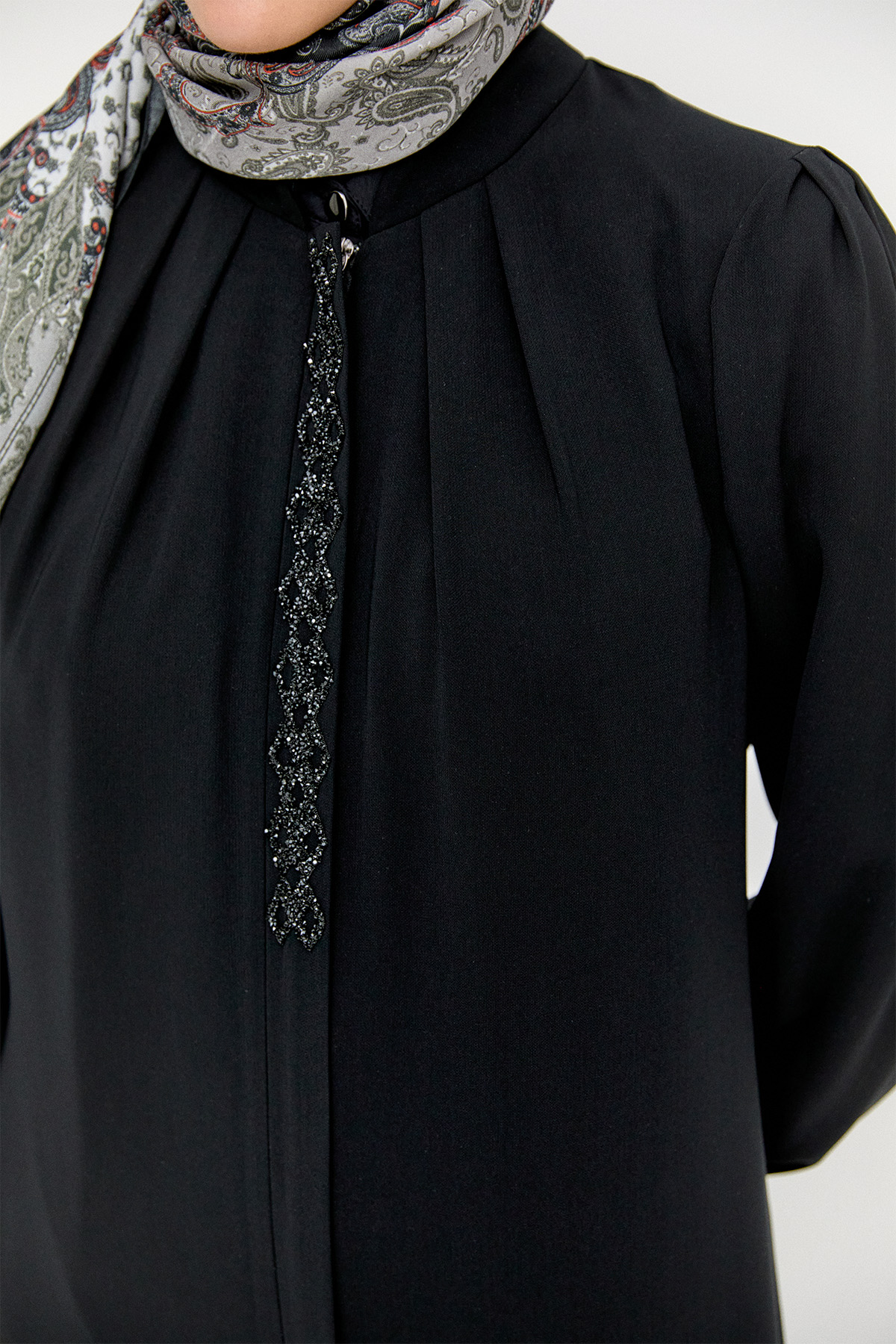 Taş Detaylı Hakim Yaka Ferace, Tesettür Giyim