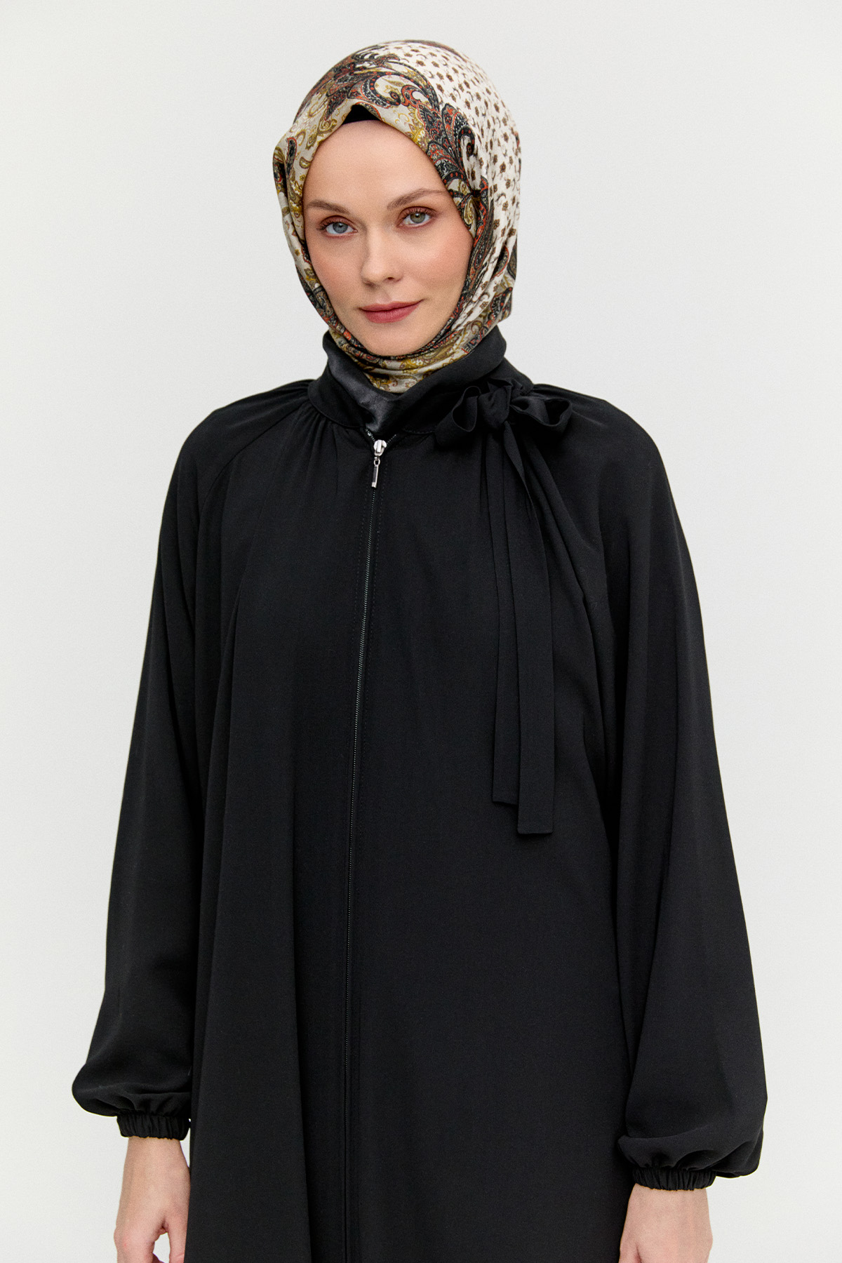 Fiyonklu Hakim Yaka Ferace, Tesettür Giyim