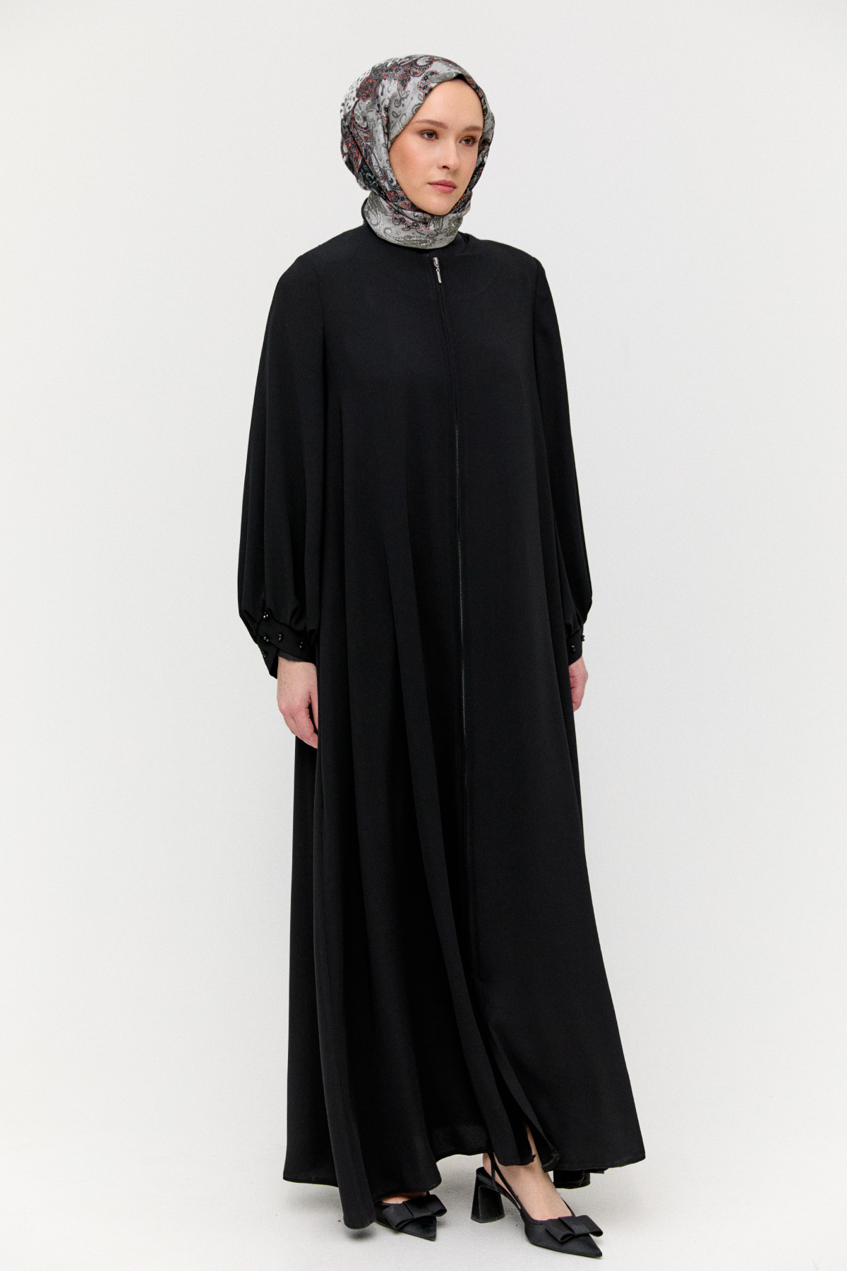 Manşeti Taşlı Fermuarlı Ferace, Tesettür Giyim