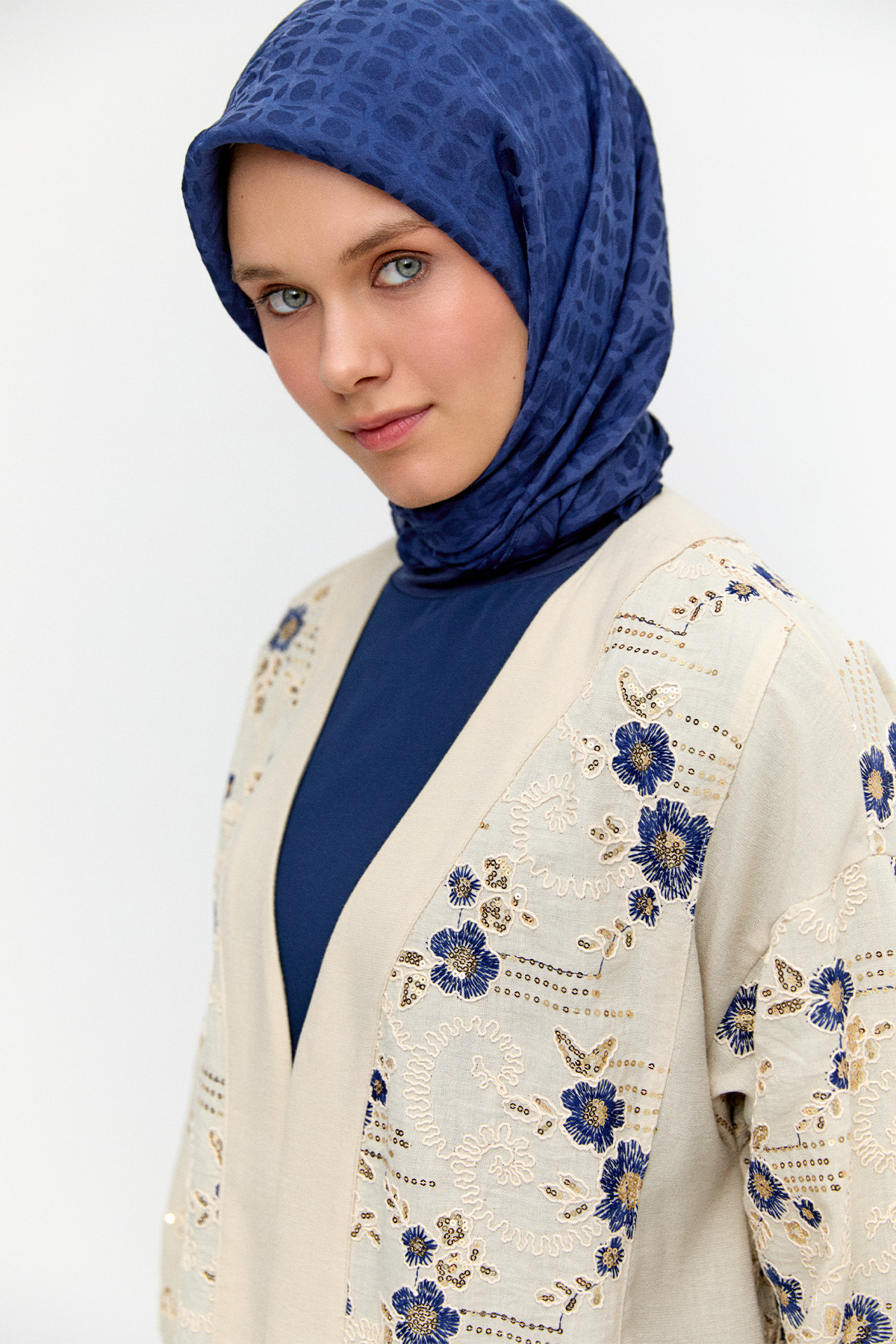 Nakışlı Keten Görünümlü Hırka, Tesettür Giyim