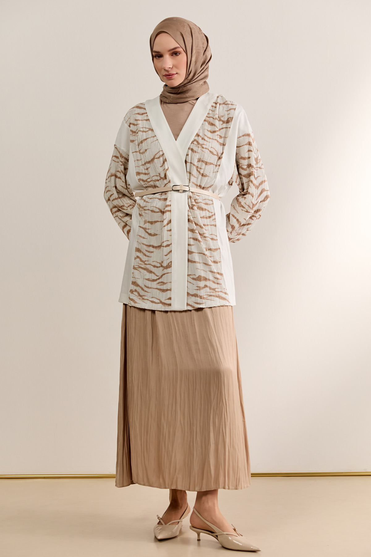 Şifon Garnili Desenli Hırka, Tesettür Giyim