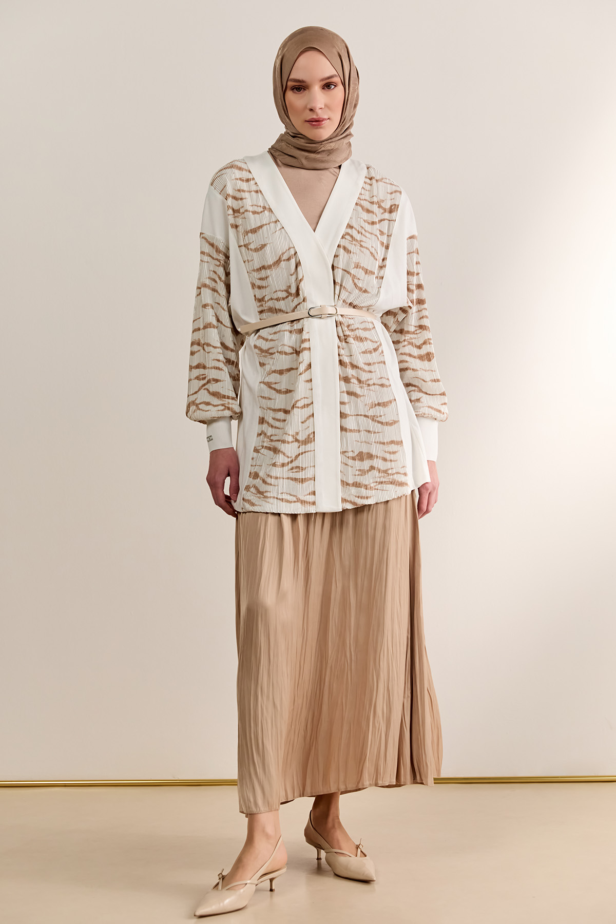 Şifon Garnili Desenli Hırka, Tesettür Giyim