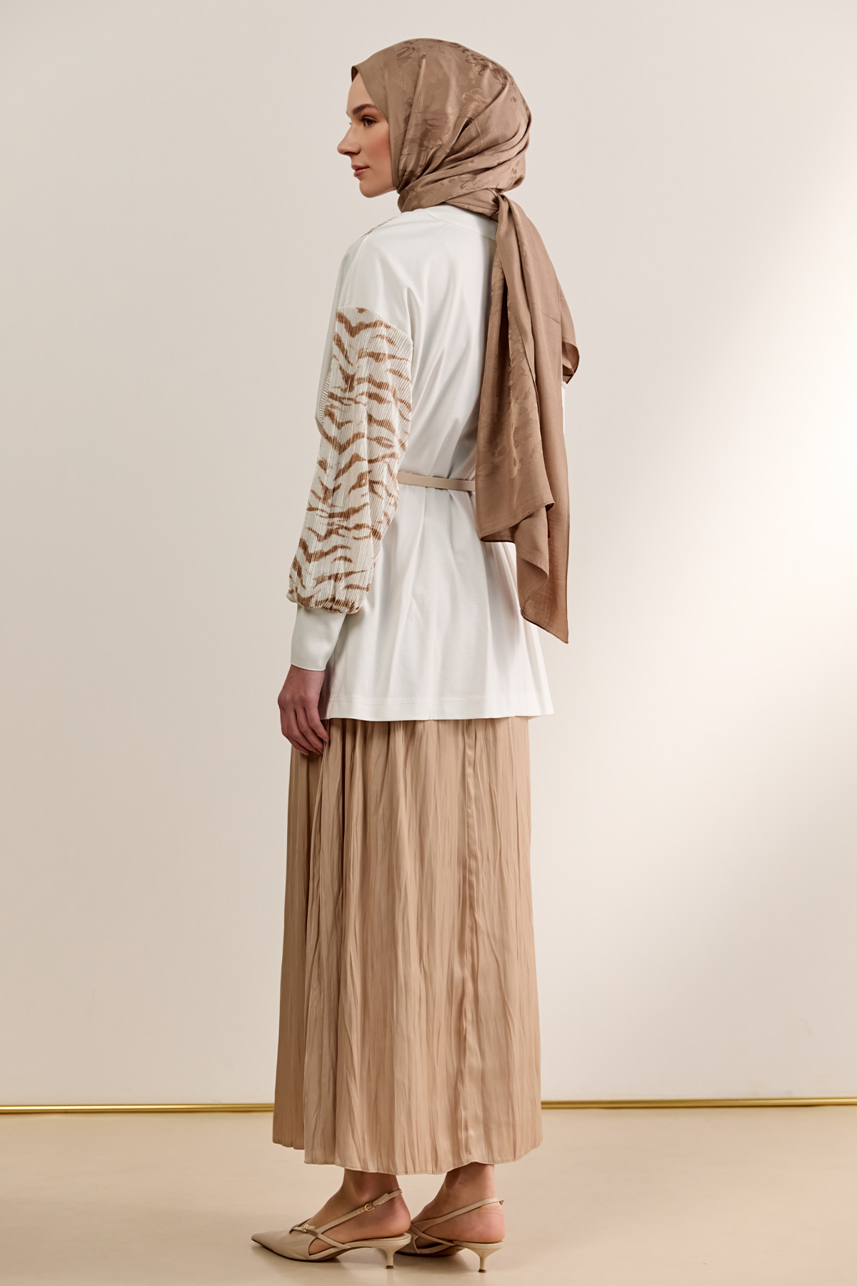 Şifon Garnili Desenli Hırka, Tesettür Giyim