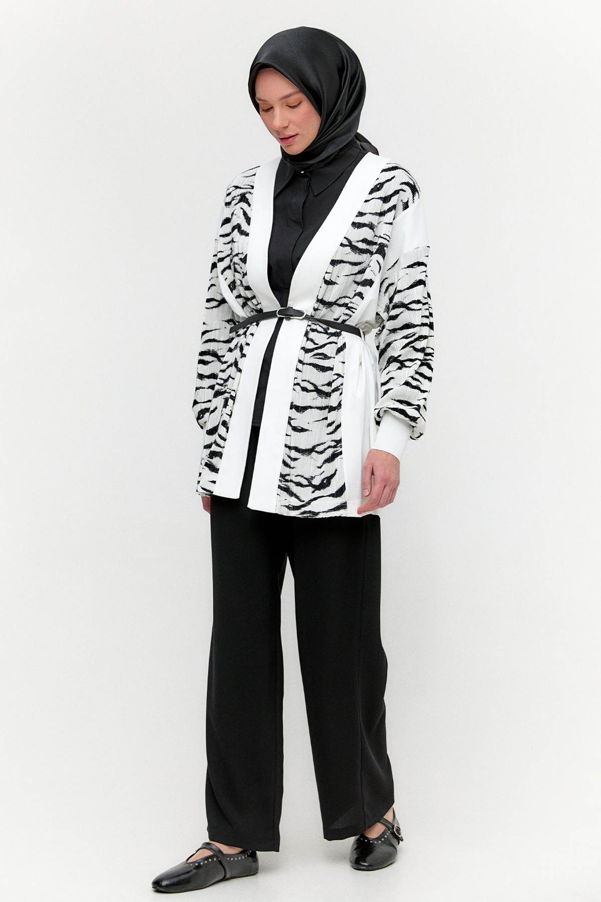 Şifon Garnili Desenli Hırka, Tesettür Giyim