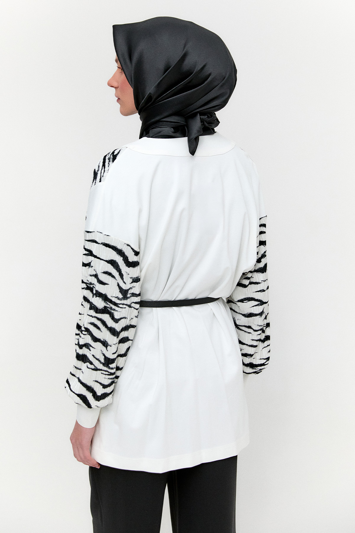 Şifon Garnili Desenli Hırka, Tesettür Giyim