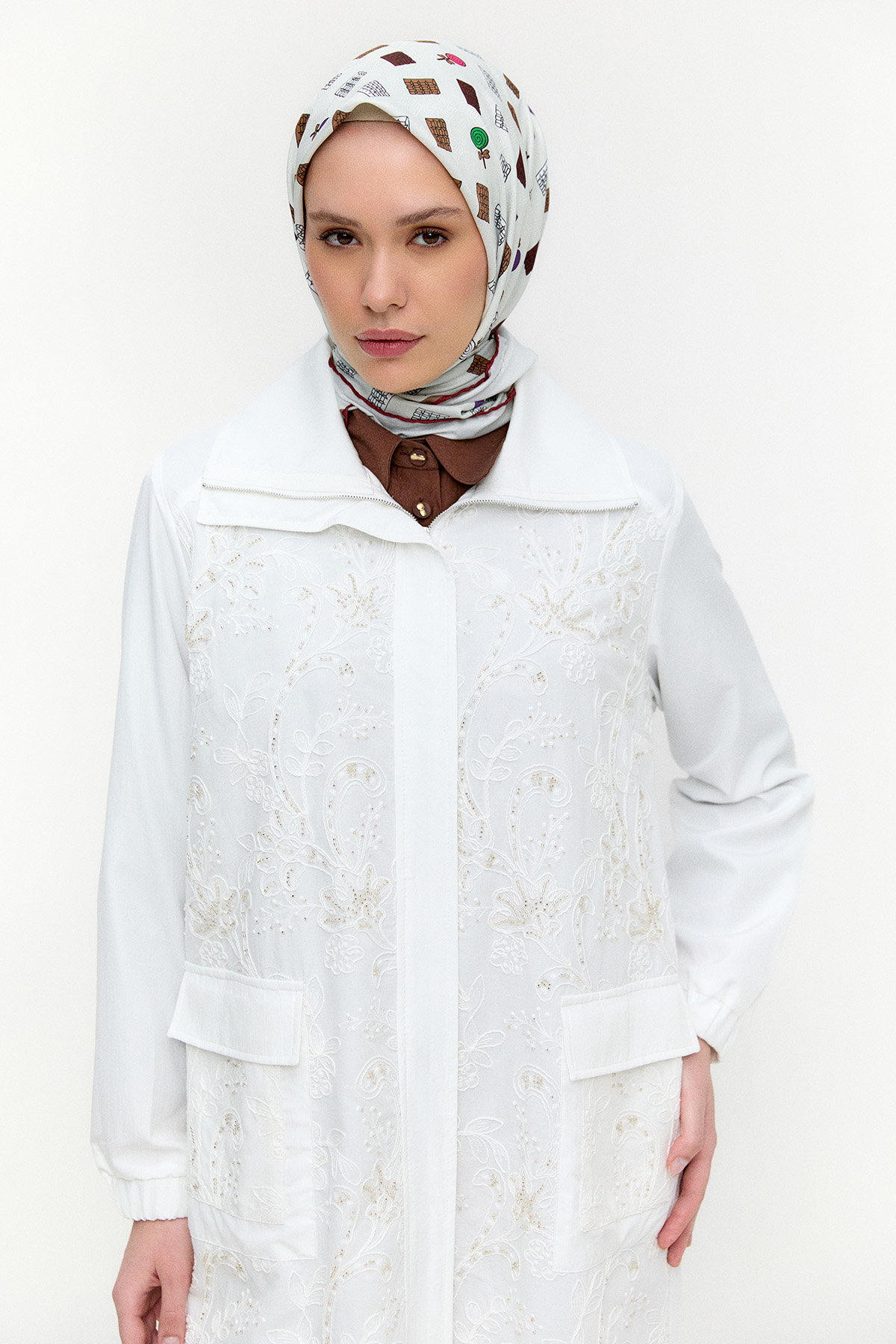 Boncuk Detaylı Çiçekli Kap, Tesettür Giyim