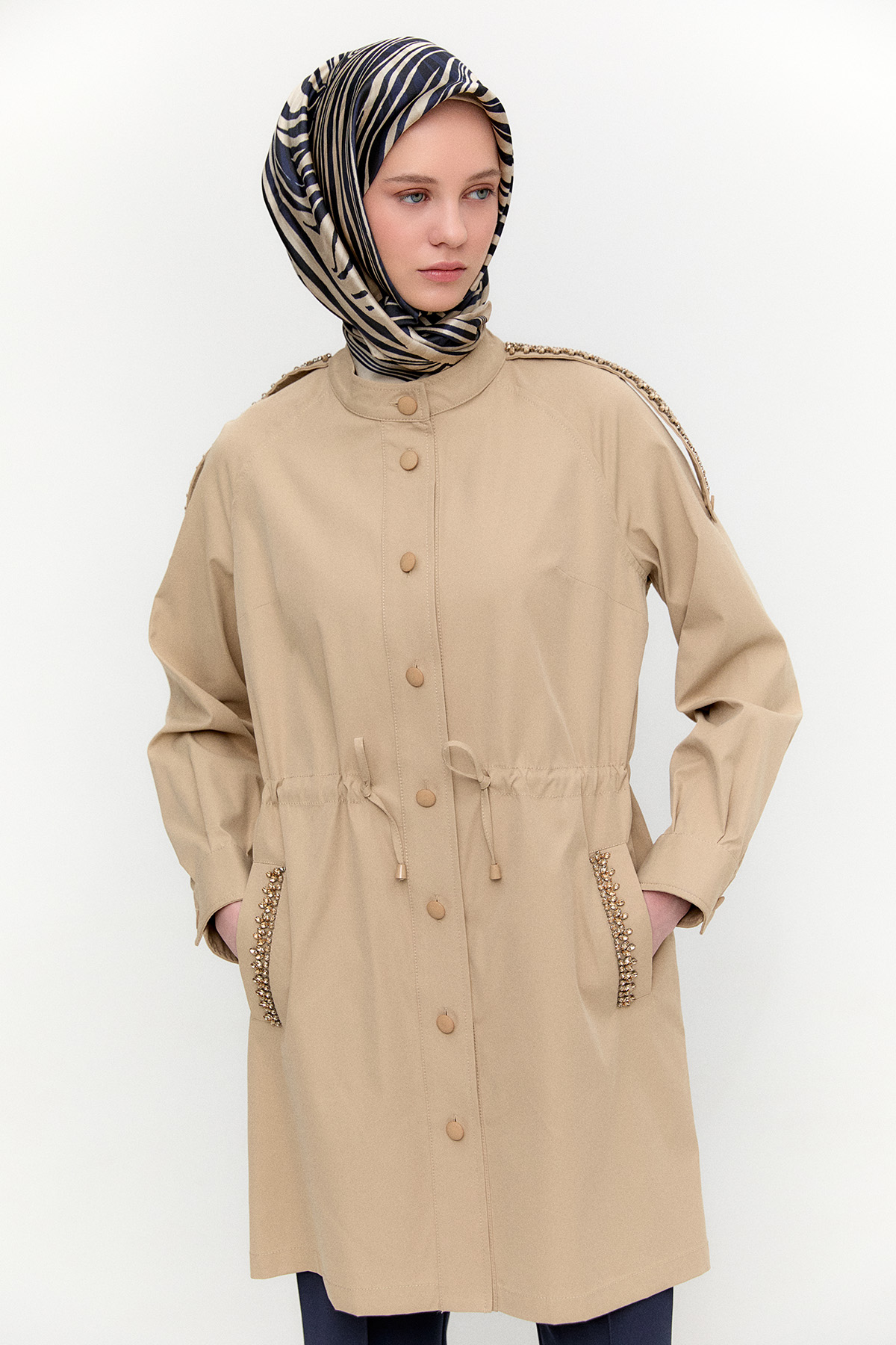 Taş Detaylı Reglan Kap, Tesettür Giyim