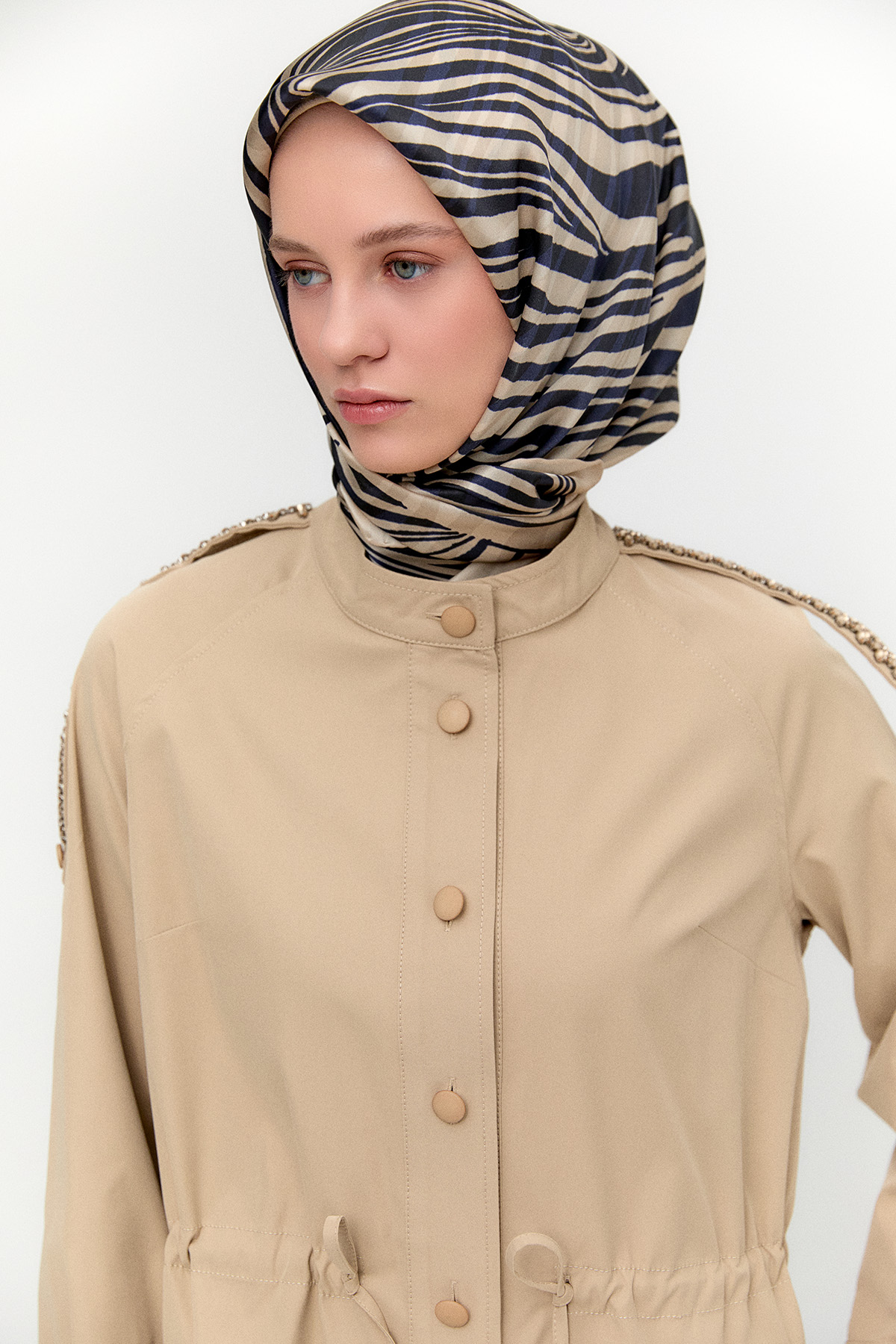 Taş Detaylı Reglan Kap, Tesettür Giyim