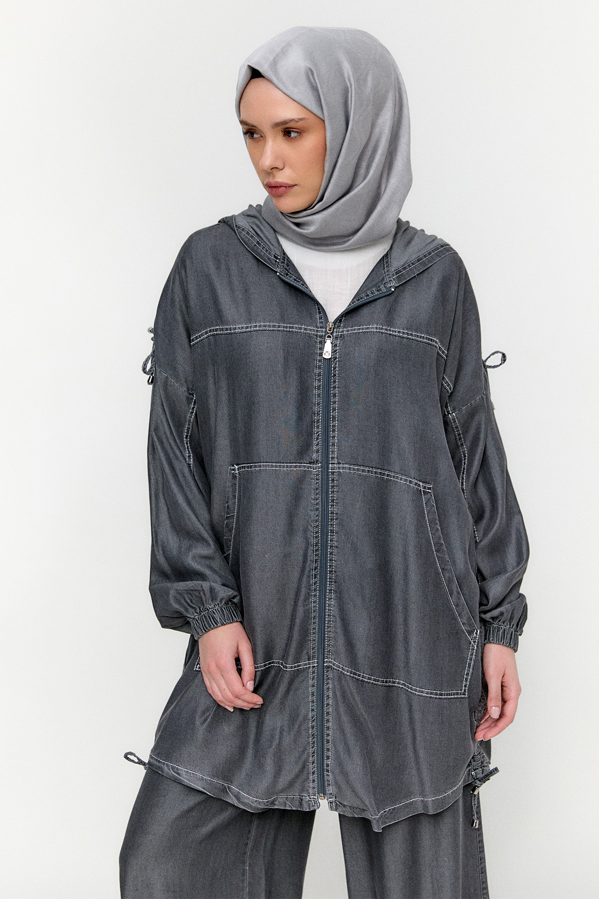 Sırtta Taş Detaylı Pamuk Kap, Tesettür Giyim