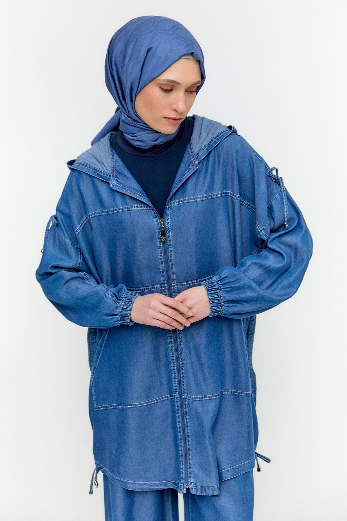 Sırtta Taş Detaylı Pamuk Kap, Tesettür Giyim