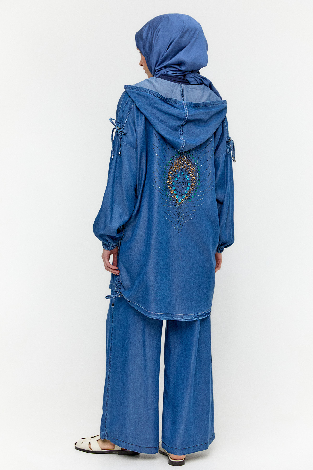 Sırtta Taş Detaylı Pamuk Kap, Tesettür Giyim