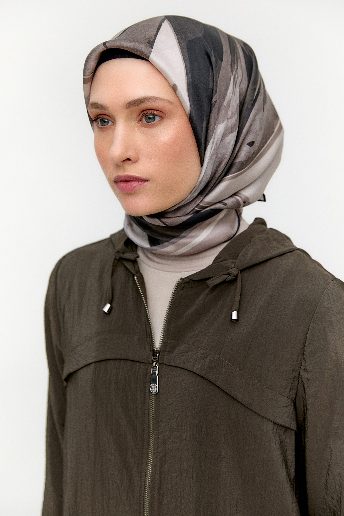 Kapüşonlu Paraşüt Kap, Tesettür Giyim