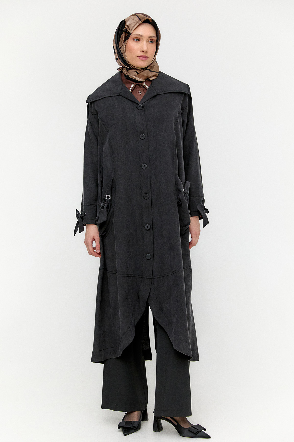 Geniş Yakalı Şeritli Kap, Tesettür Giyim