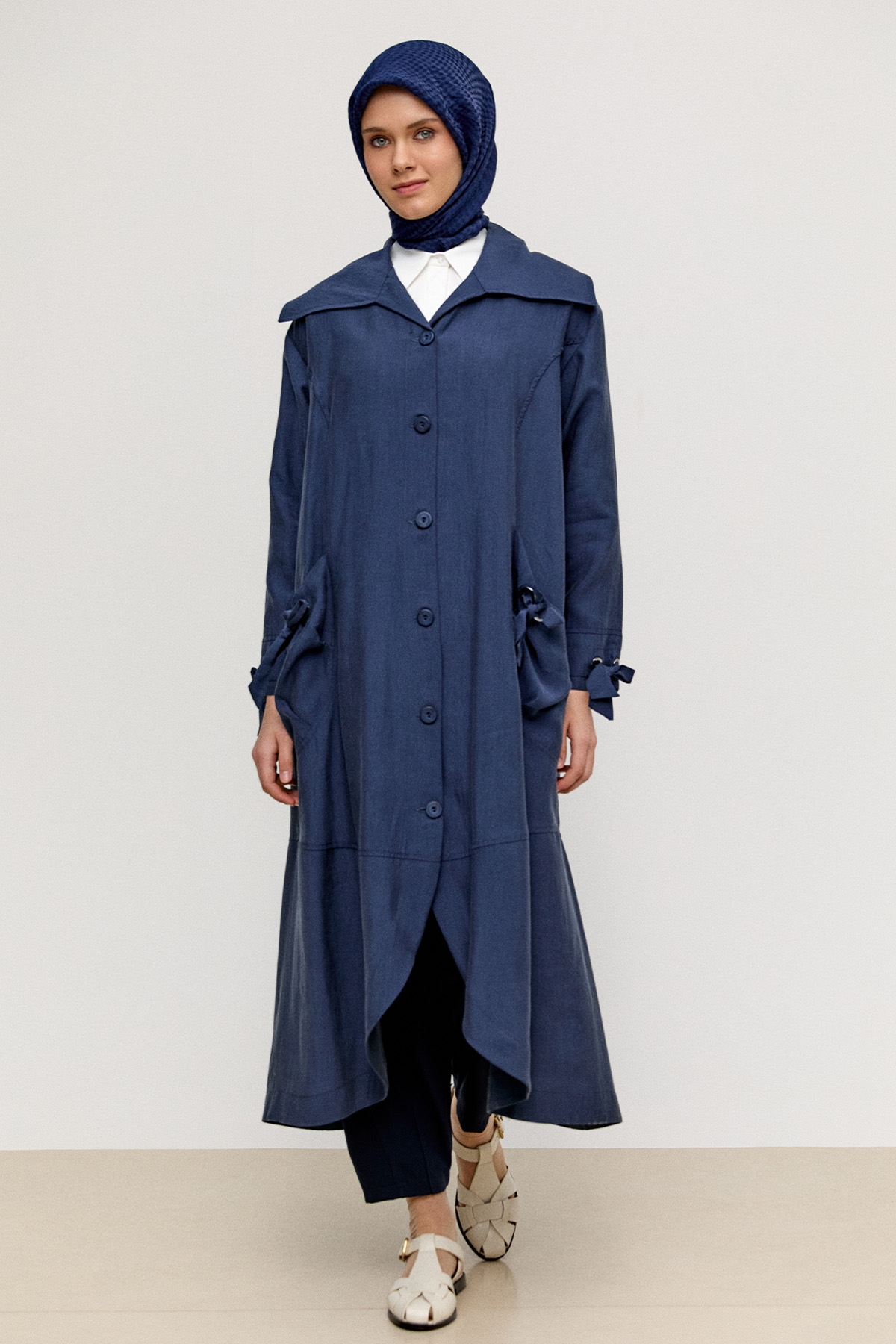 Geniş Yakalı Şeritli Kap, Tesettür Giyim