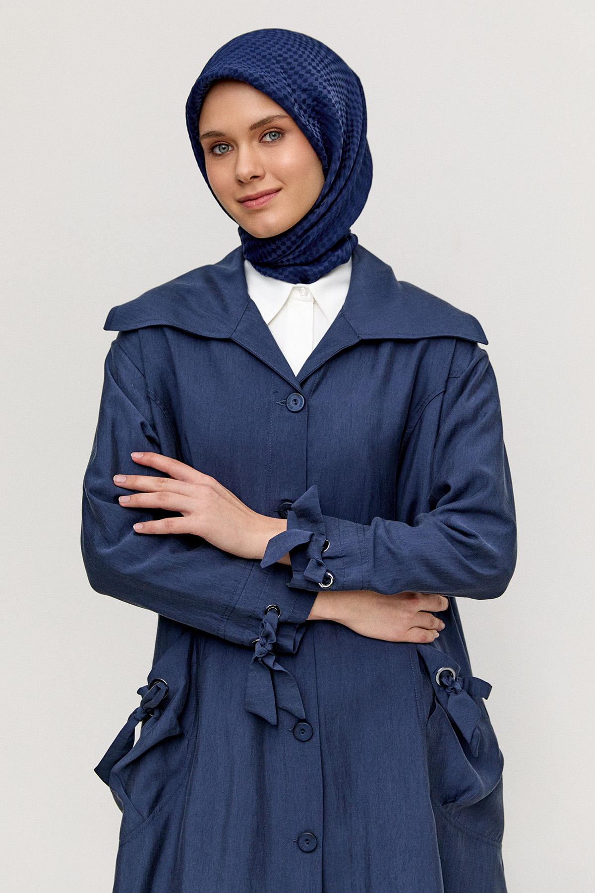 Geniş Yakalı Şeritli Kap, Tesettür Giyim