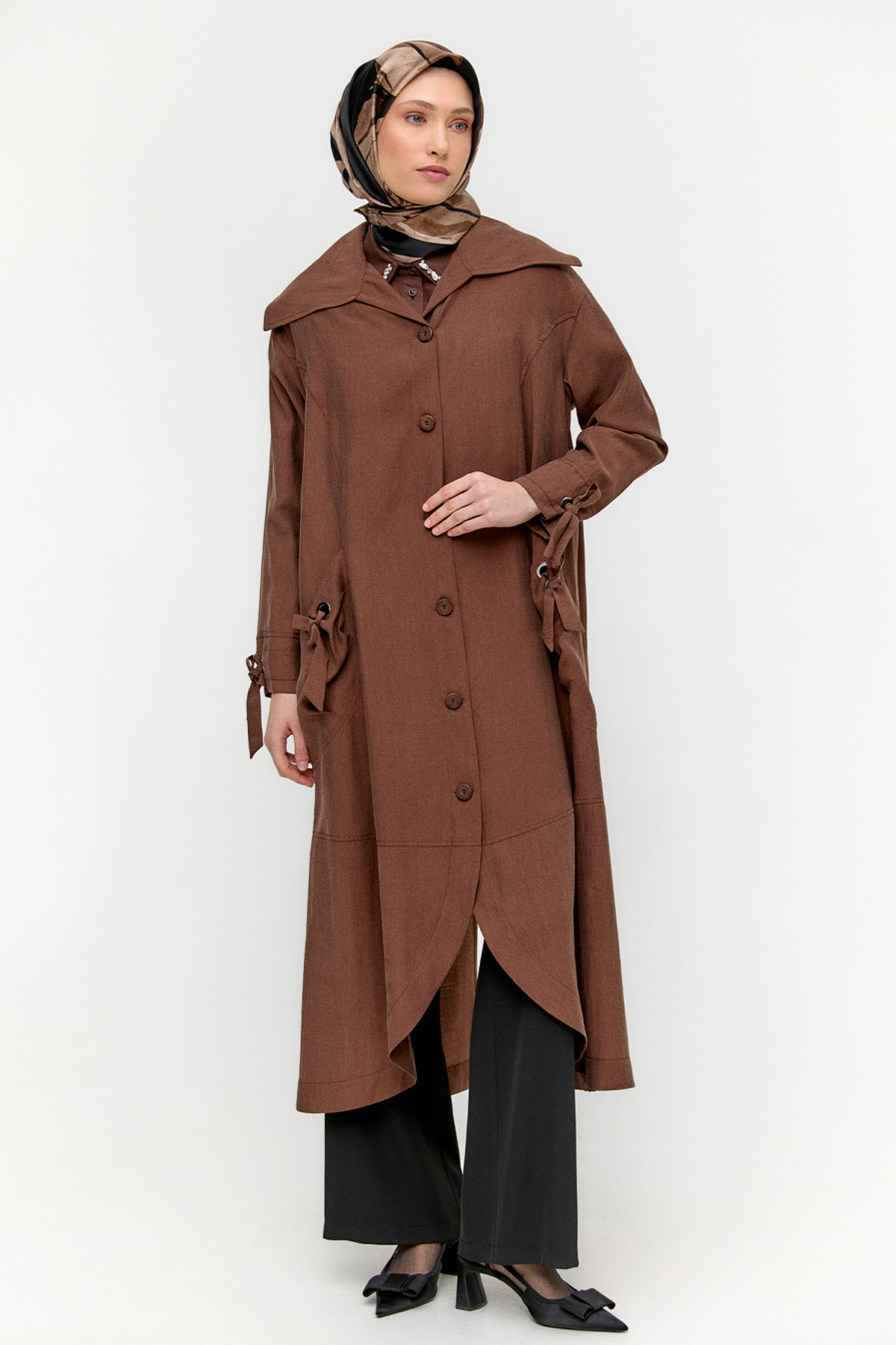 Geniş Yakalı Şeritli Kap, Tesettür Giyim