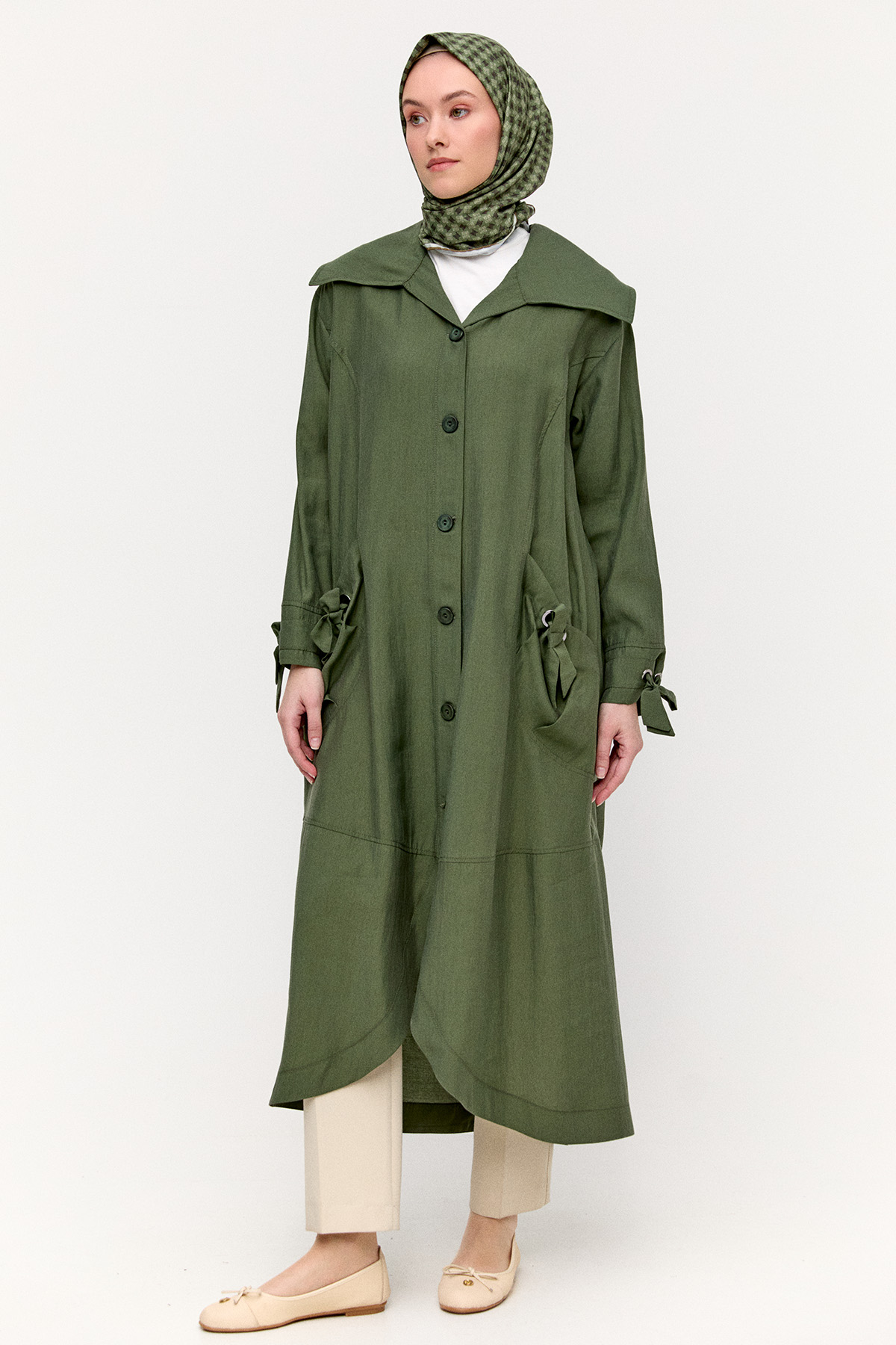 Geniş Yakalı Şeritli Kap, Tesettür Giyim