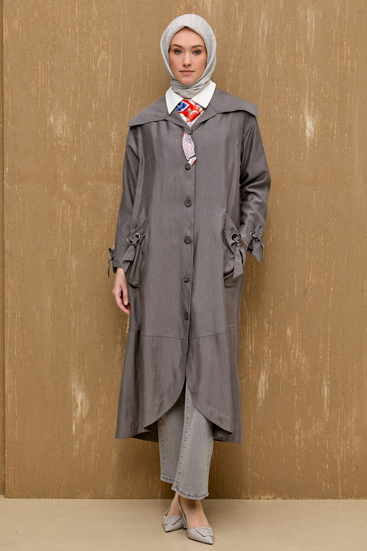 Geniş Yakalı Şeritli Kap, Tesettür Giyim