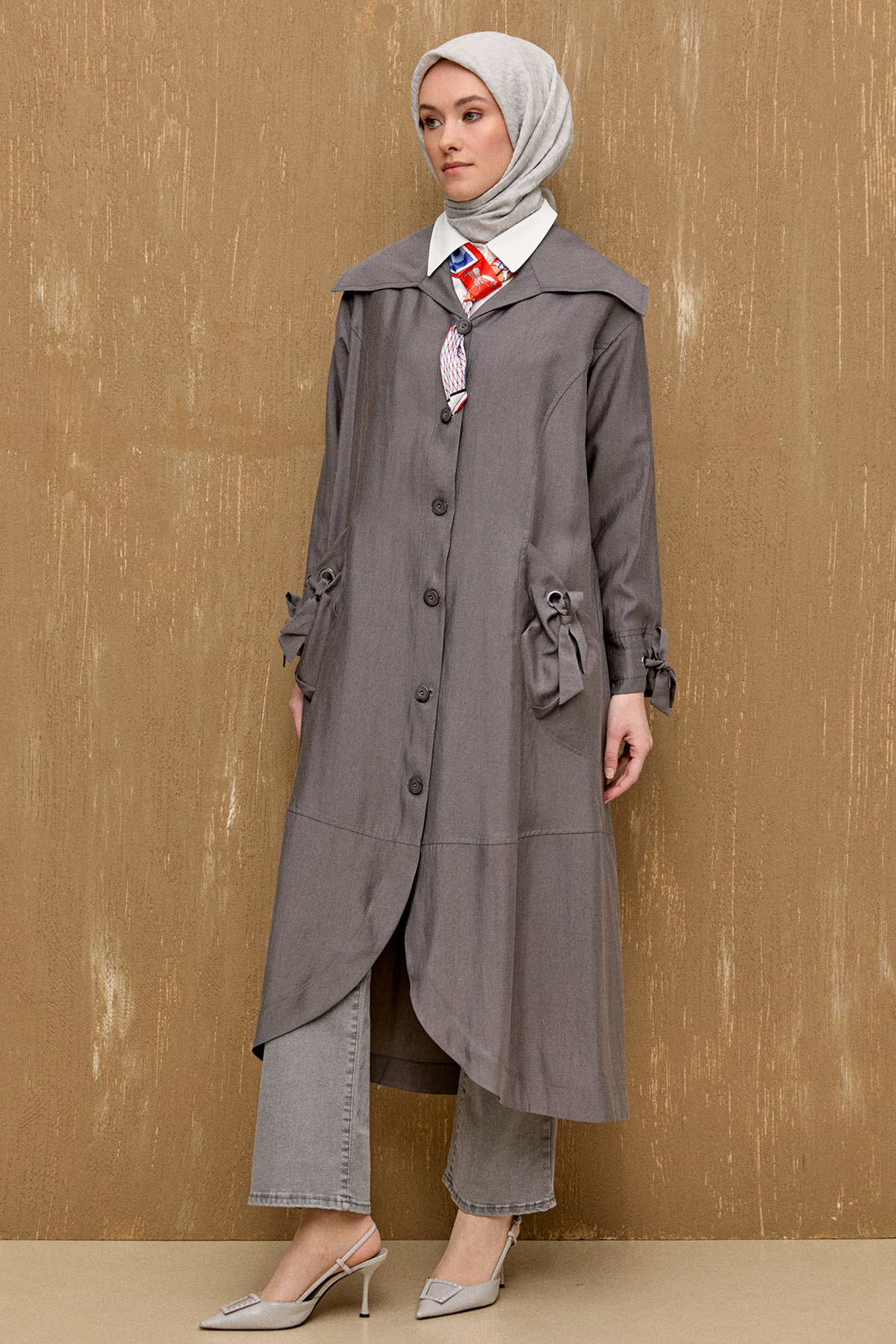 Geniş Yakalı Şeritli Kap, Tesettür Giyim