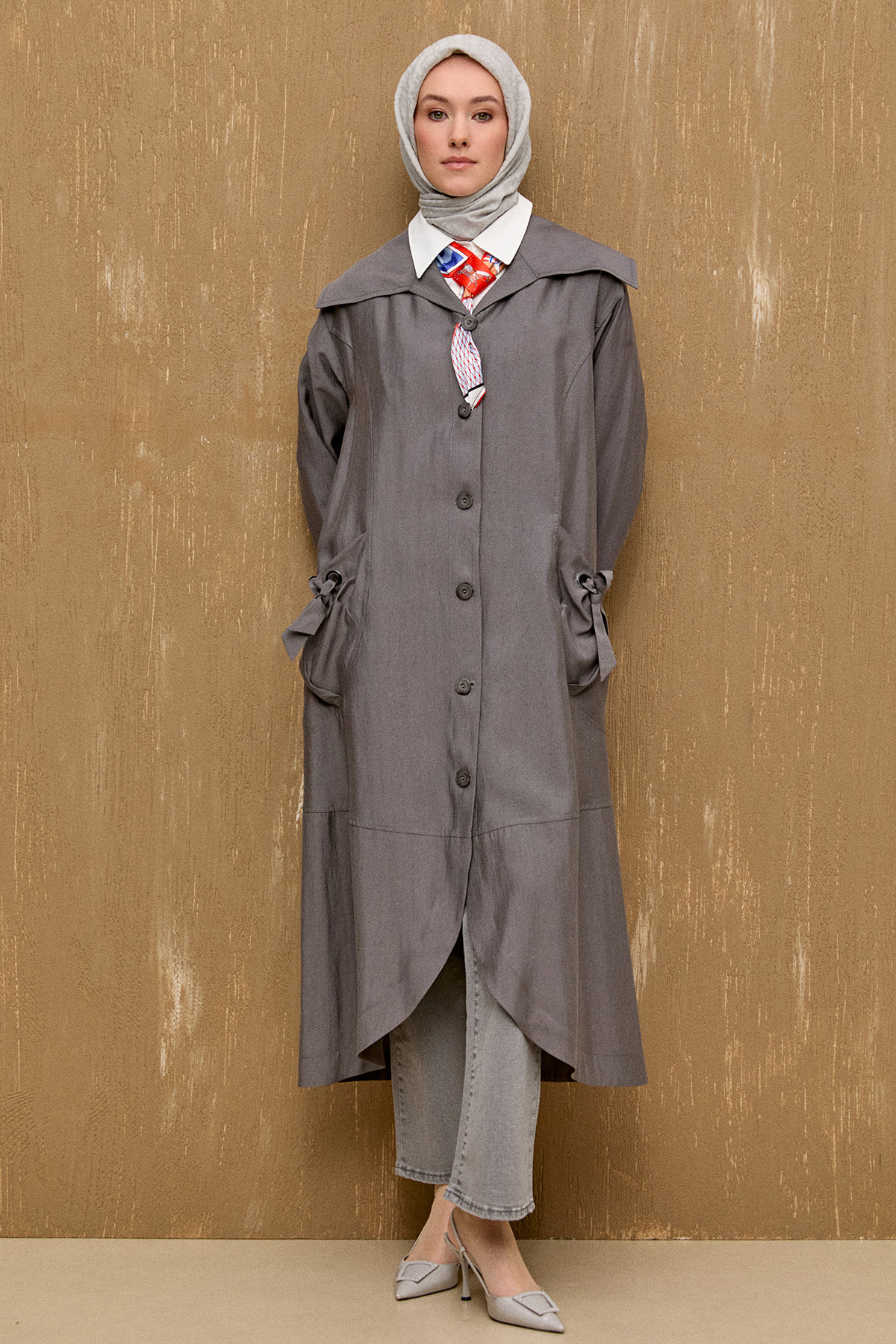 Geniş Yakalı Şeritli Kap, Tesettür Giyim