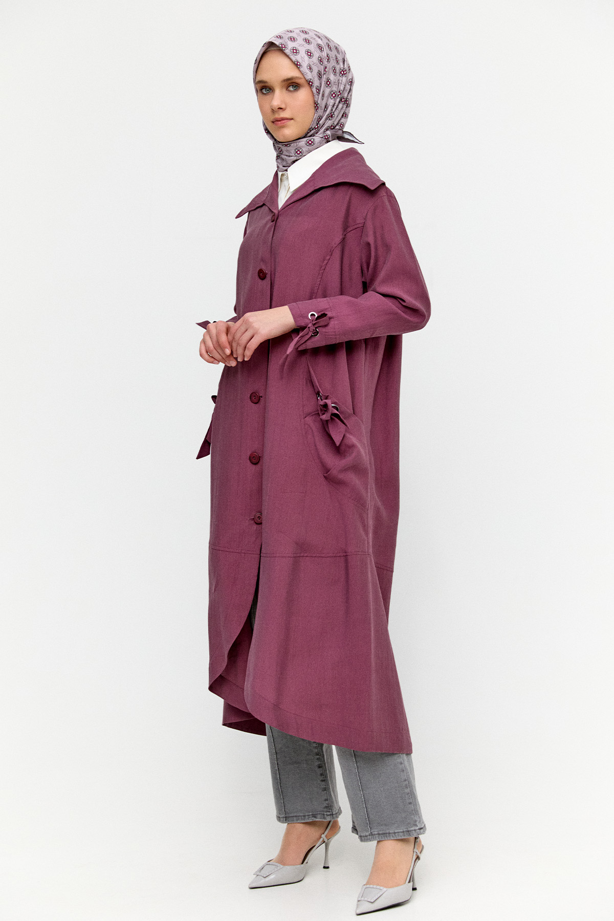 Geniş Yakalı Şeritli Kap, Tesettür Giyim