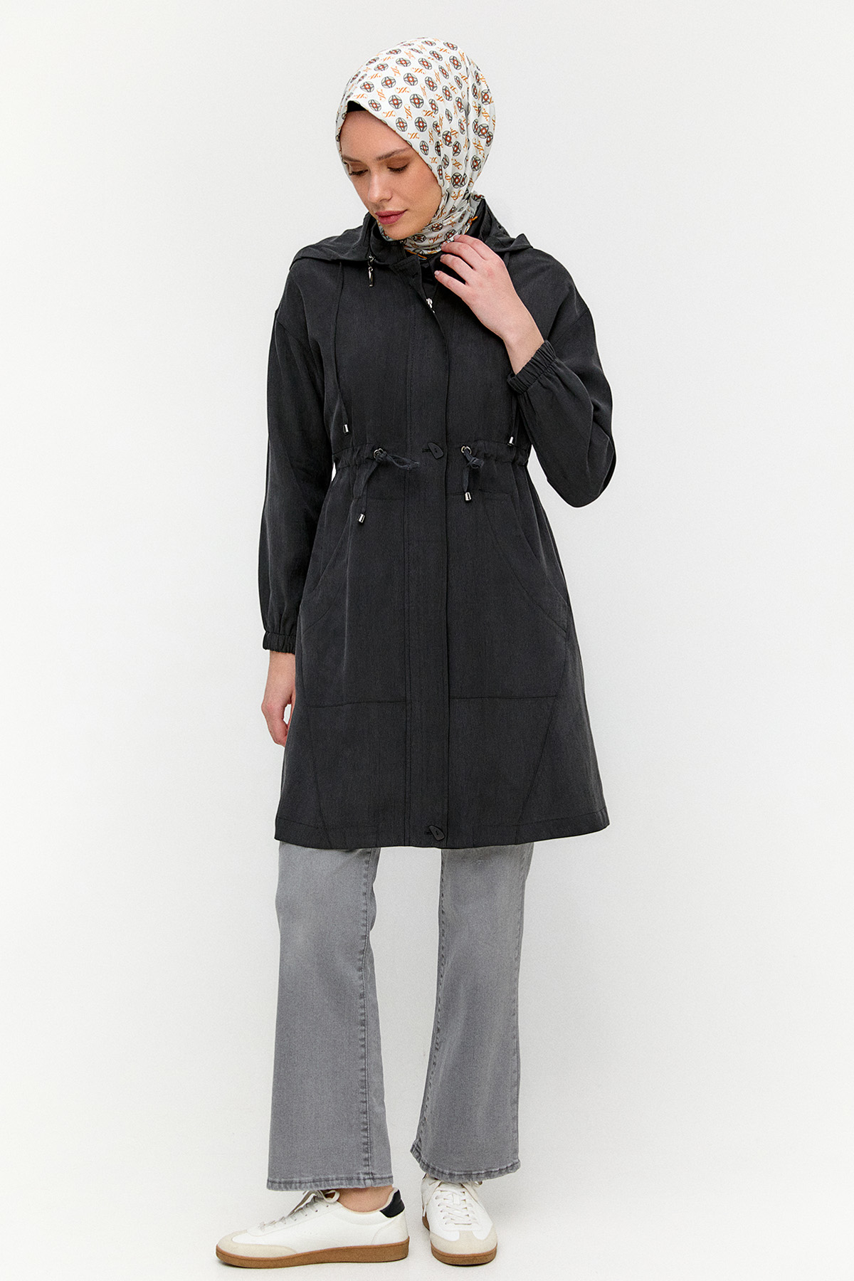 Seyyar Kapüşonlu Fermuarlı Kap, Tesettür Giyim