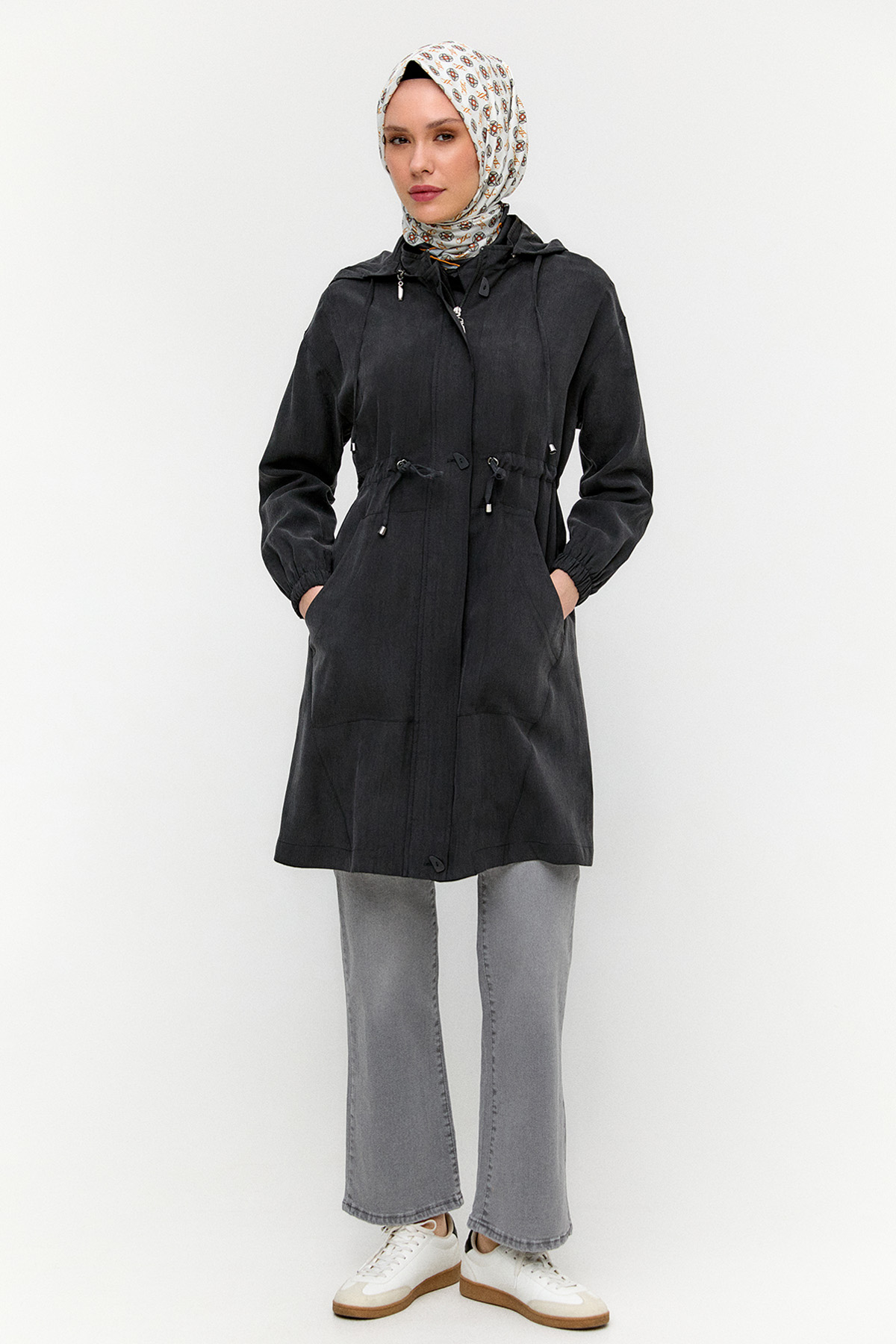 Seyyar Kapüşonlu Fermuarlı Kap, Tesettür Giyim