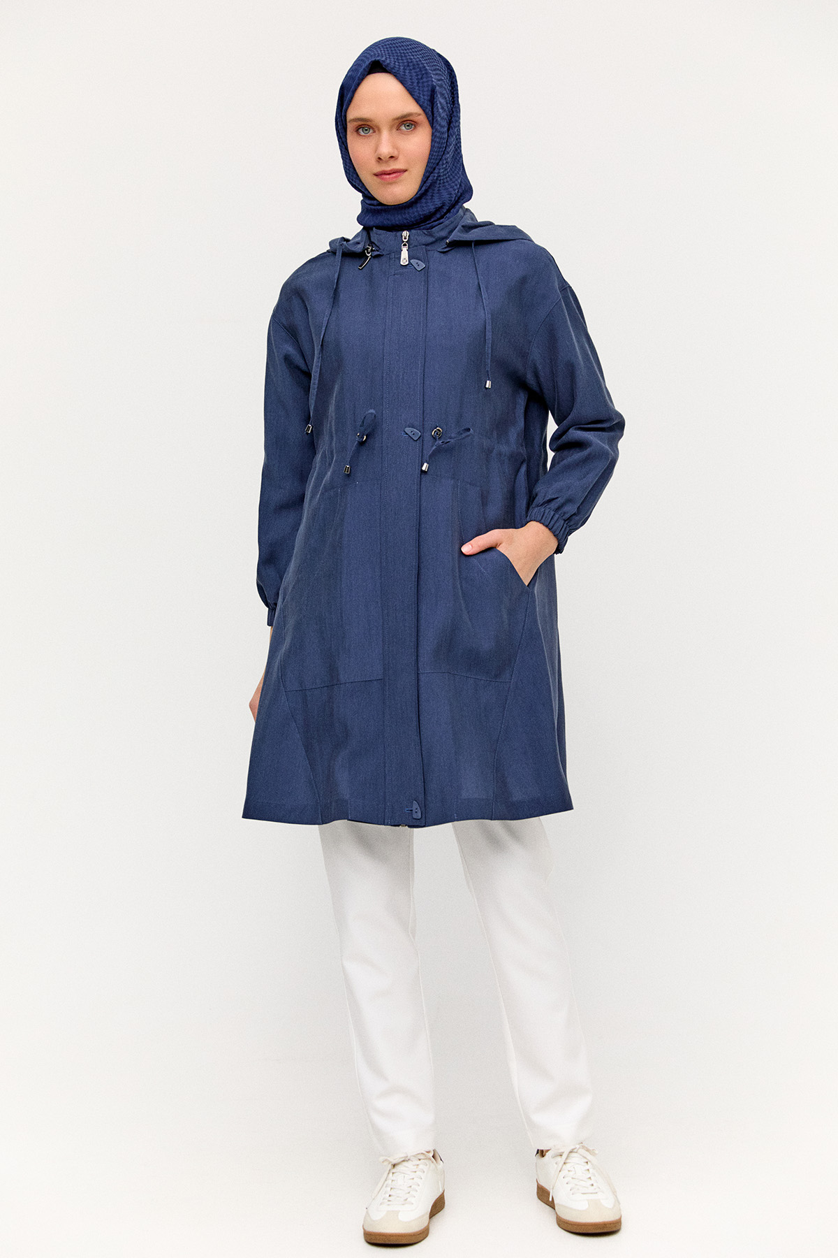 Seyyar Kapüşonlu Fermuarlı Kap, Tesettür Giyim