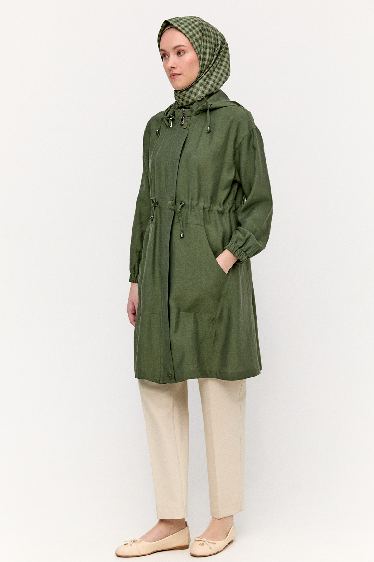 Seyyar Kapüşonlu Fermuarlı Kap, Tesettür Giyim