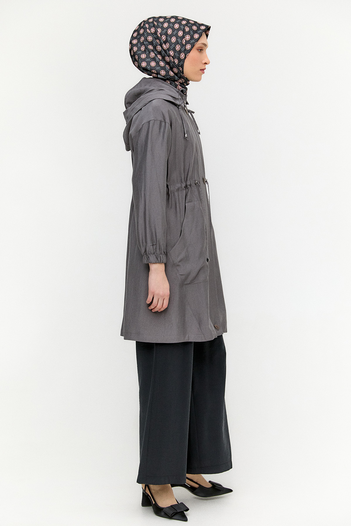 Seyyar Kapüşonlu Fermuarlı Kap, Tesettür Giyim