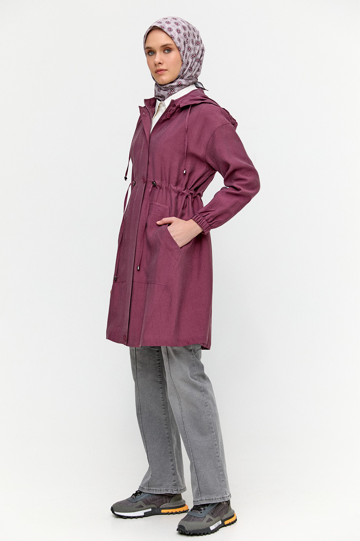 Seyyar Kapüşonlu Fermuarlı Kap, Tesettür Giyim