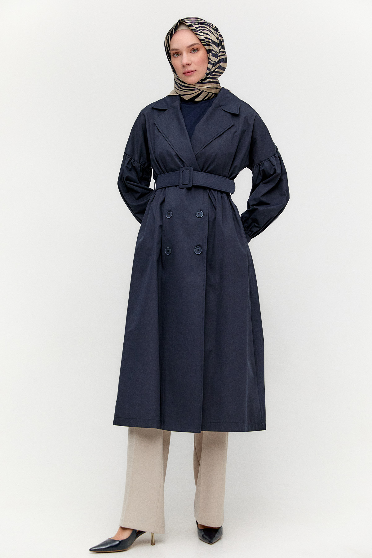 Kruvaze Kemerli Pamuklu Trençkot, Tesettür Giyim