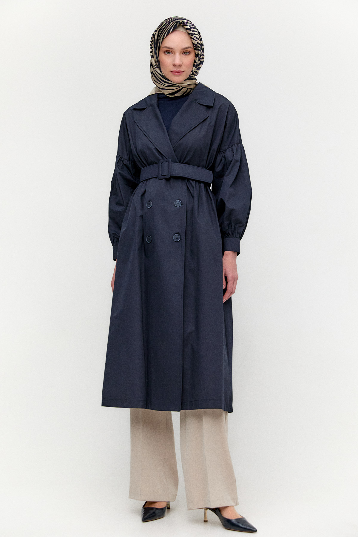 Kruvaze Kemerli Pamuklu Trençkot, Tesettür Giyim