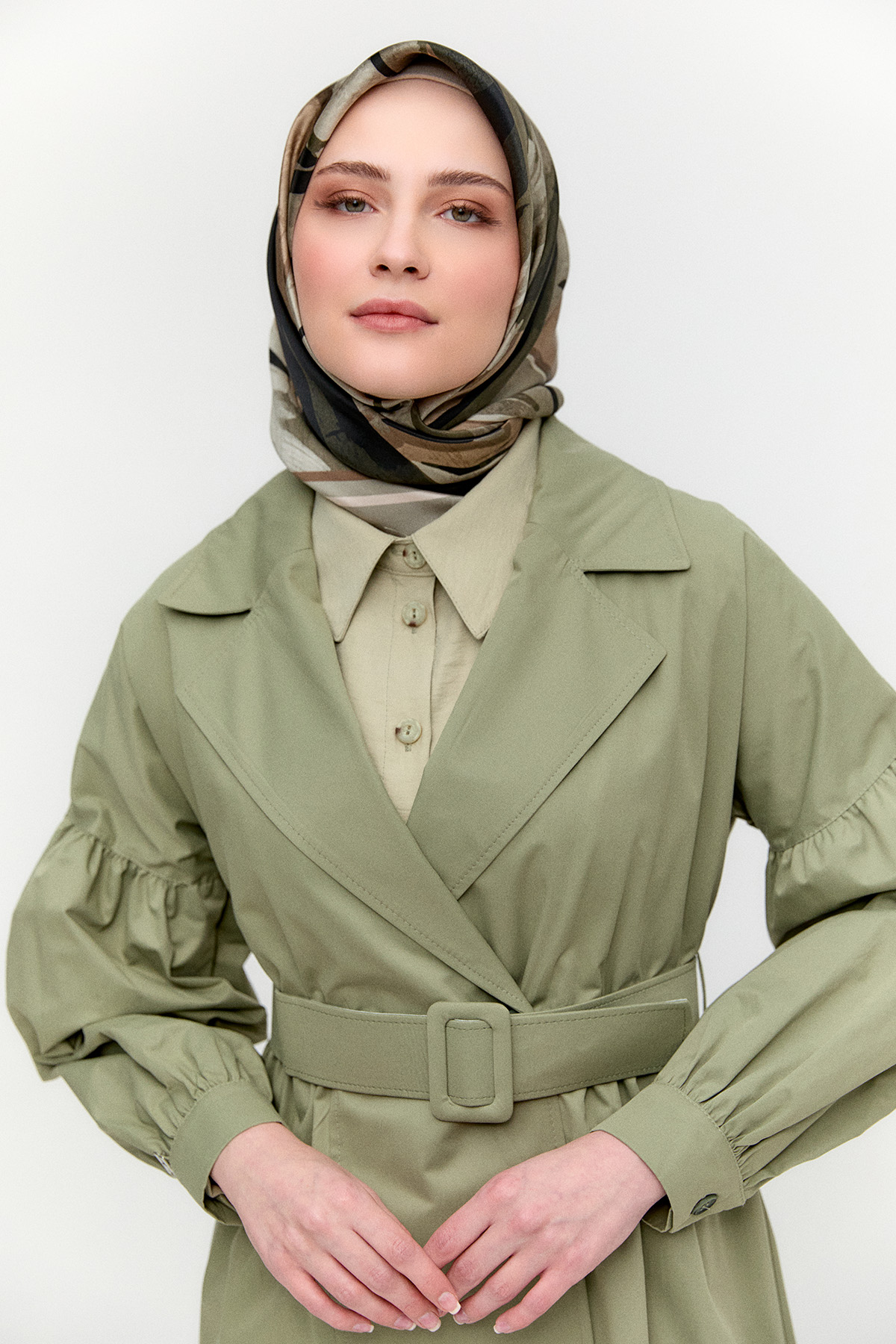 Kruvaze Kemerli Pamuklu Trençkot, Tesettür Giyim