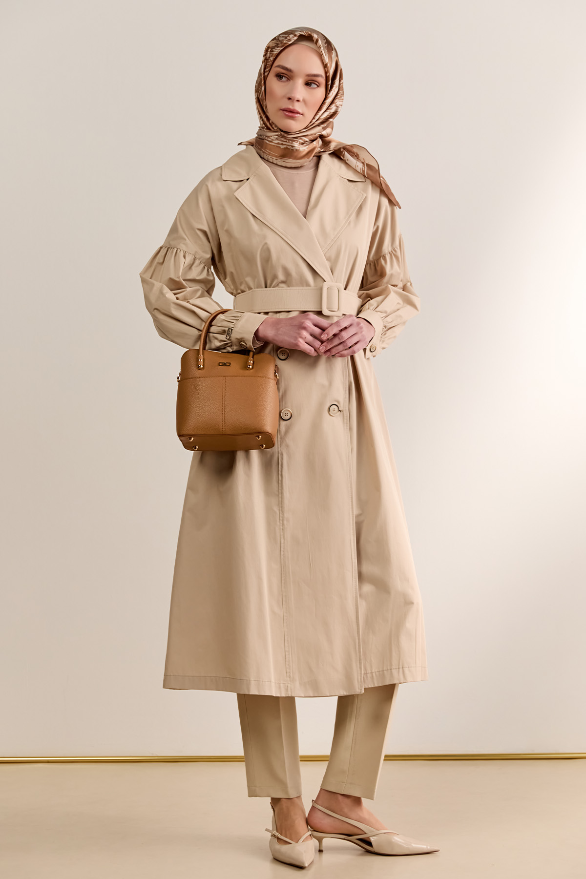 Kruvaze Kemerli Pamuklu Trençkot, Tesettür Giyim