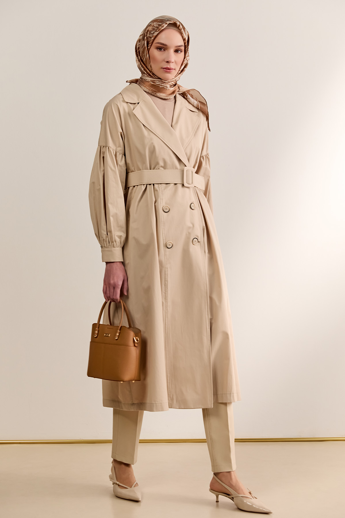 Kruvaze Kemerli Pamuklu Trençkot, Tesettür Giyim