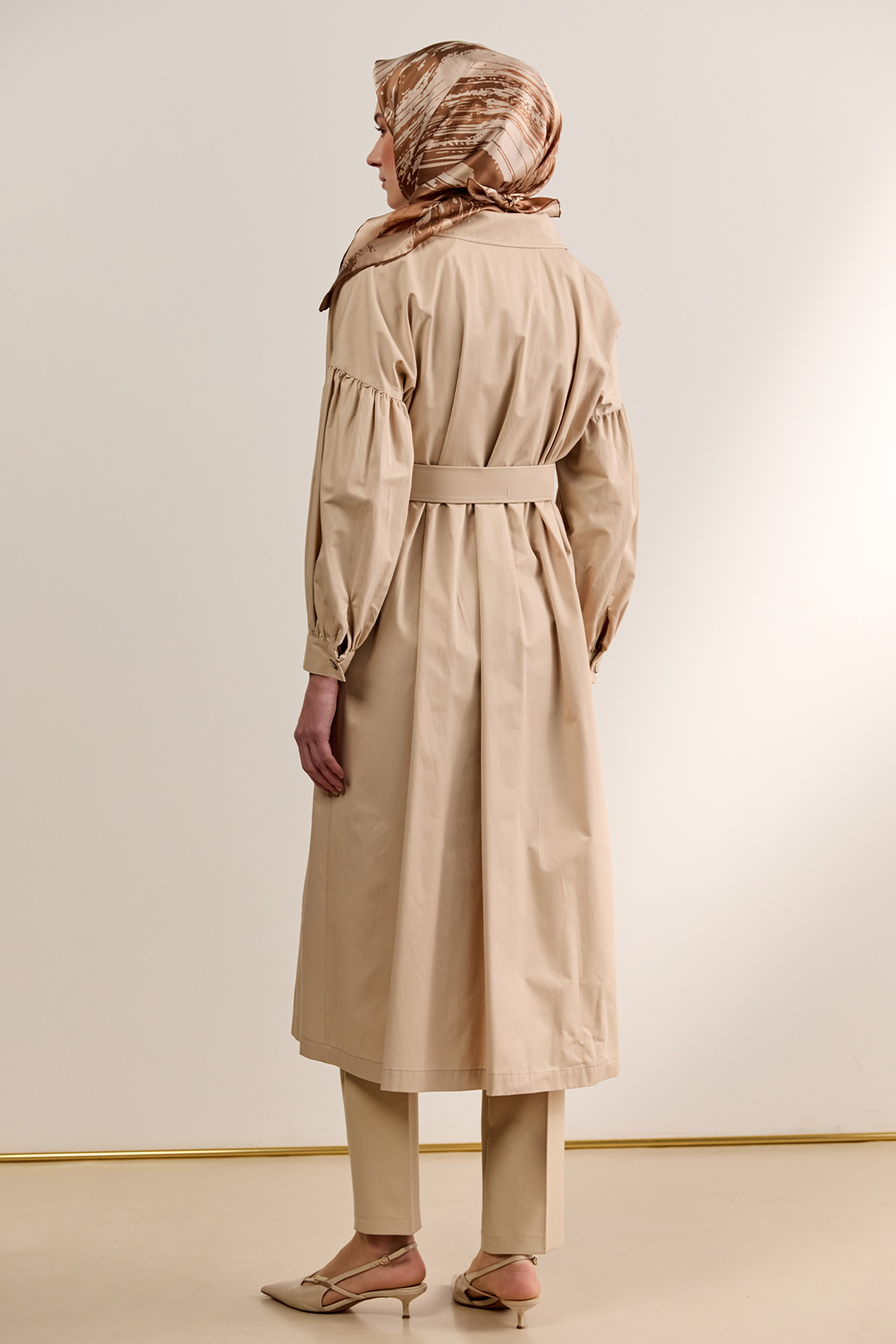 Kruvaze Kemerli Pamuklu Trençkot, Tesettür Giyim