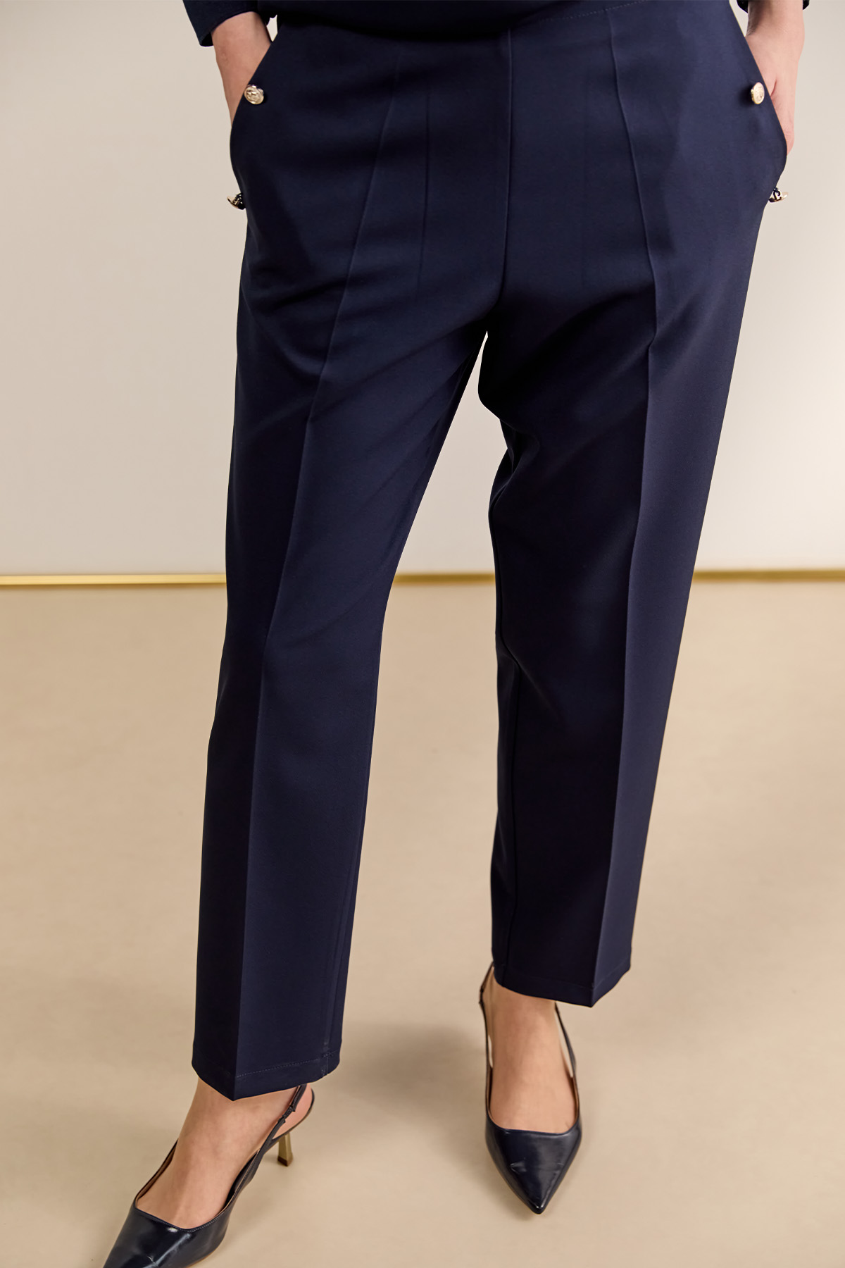 Süs Düğmeli Havuç Pantolon, Tesettür Giyim