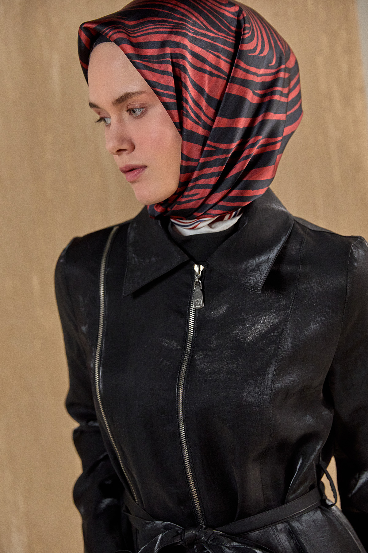 Fermuar Detaylı Cepli Pardesü, Tesettür Giyim