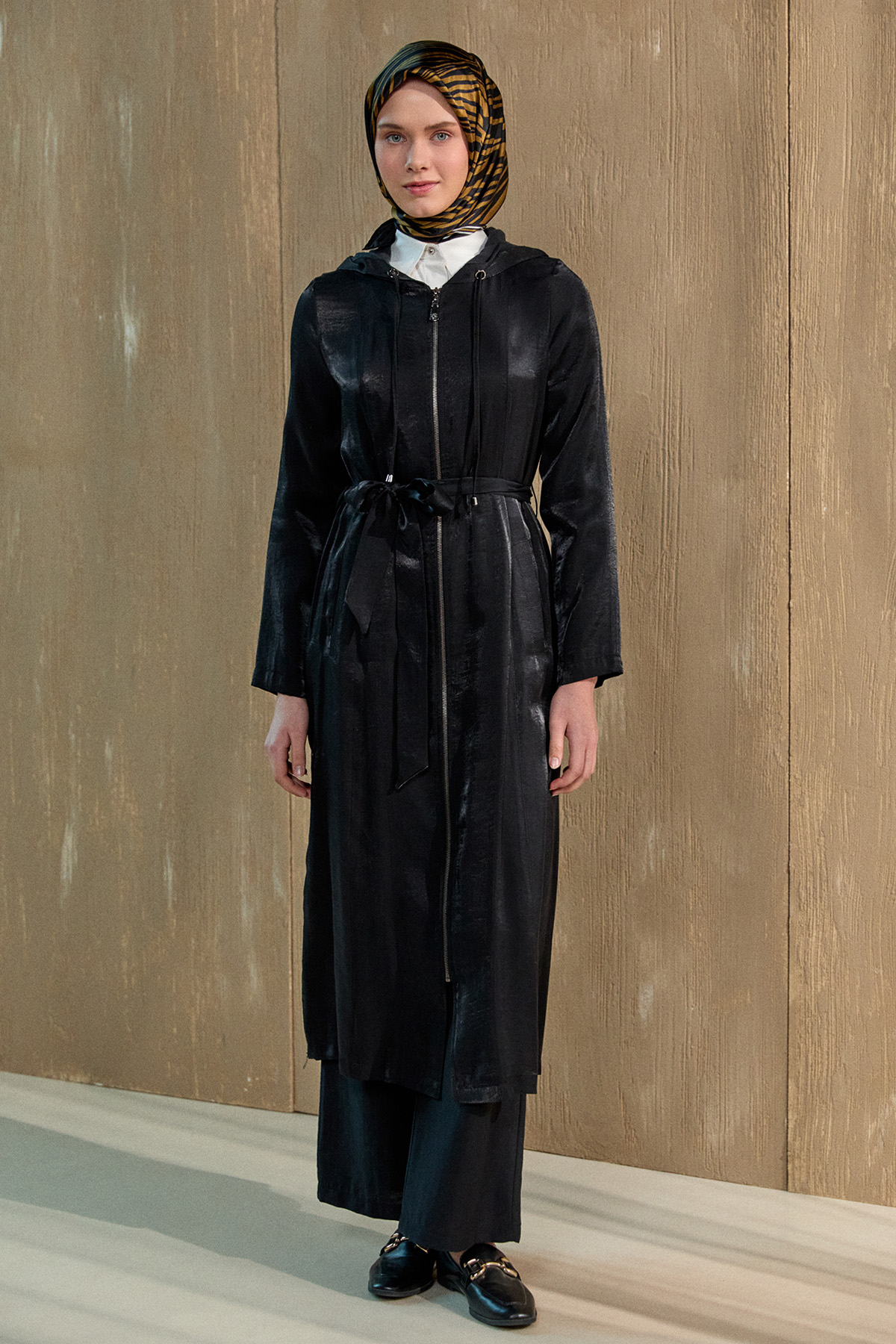 Jakarlı Kuşaklı Pardesü, Tesettür Giyim