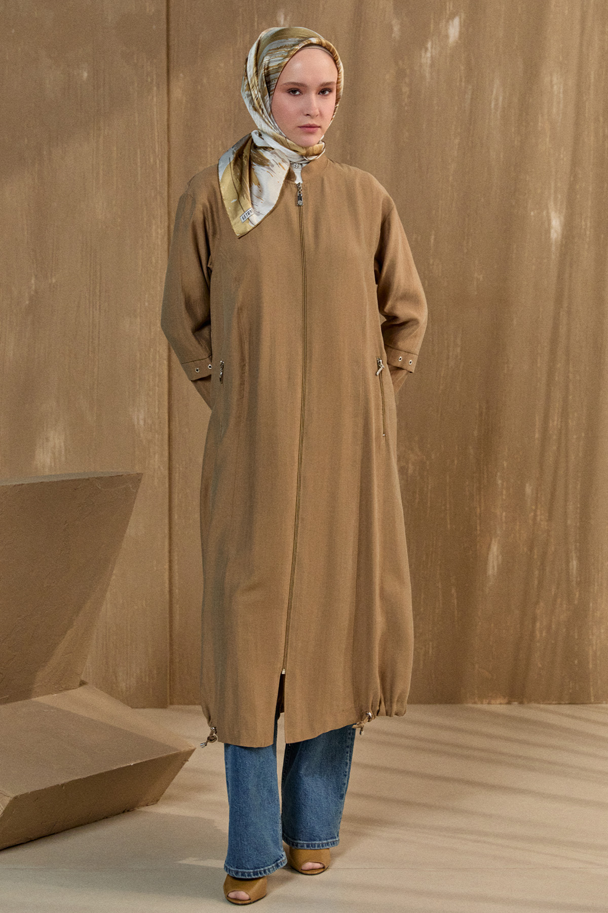 Bağlama Detaylı Hakim Yakalı Pardesü, Tesettür Giyim