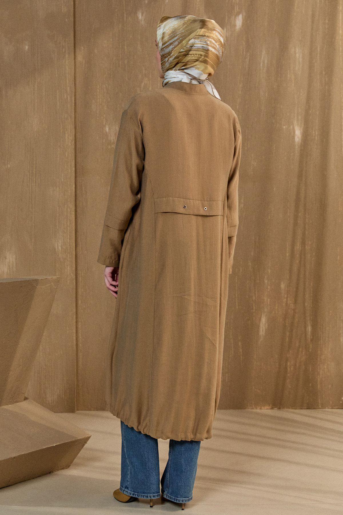 Bağlama Detaylı Hakim Yakalı Pardesü, Tesettür Giyim