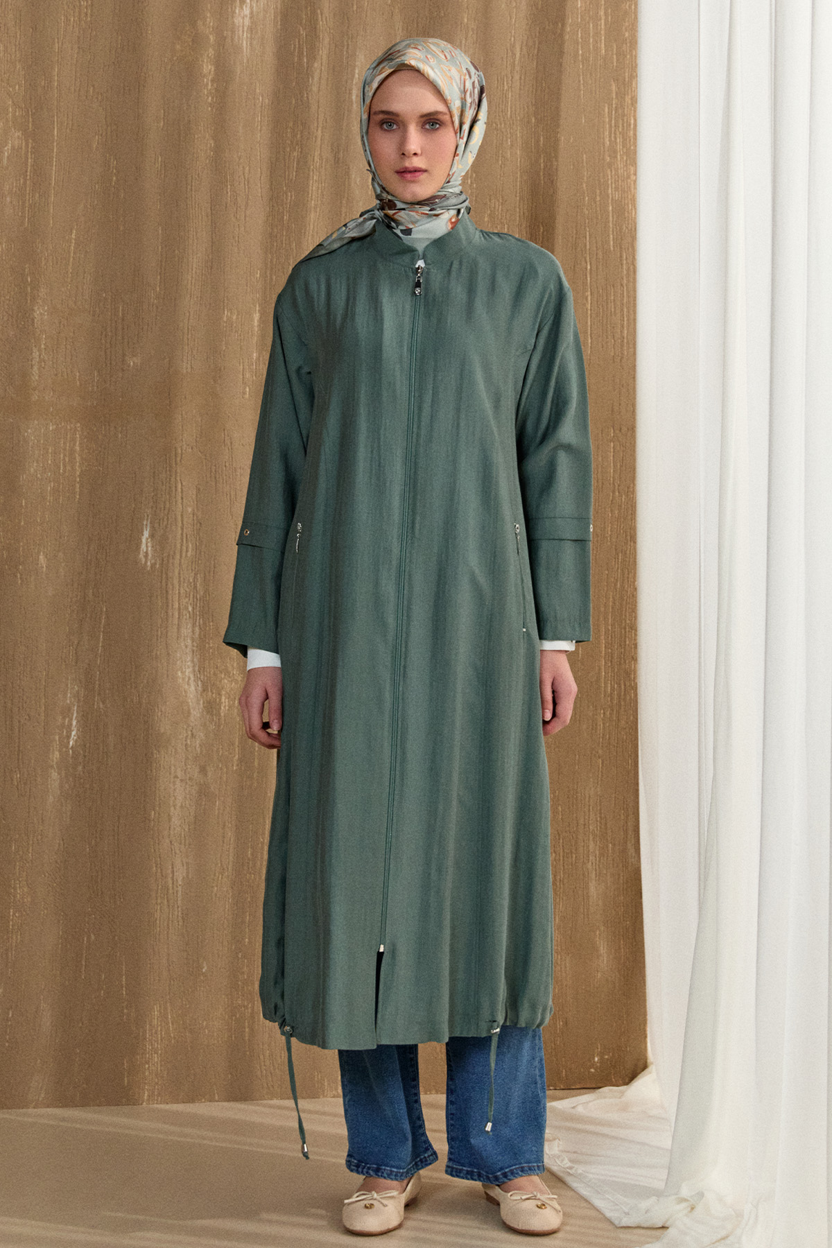 Bağlama Detaylı Hakim Yakalı Pardesü, Tesettür Giyim