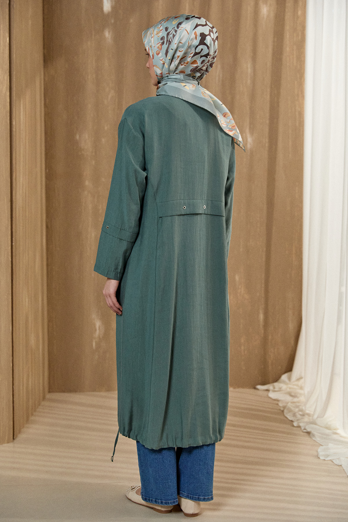 Bağlama Detaylı Hakim Yakalı Pardesü, Tesettür Giyim