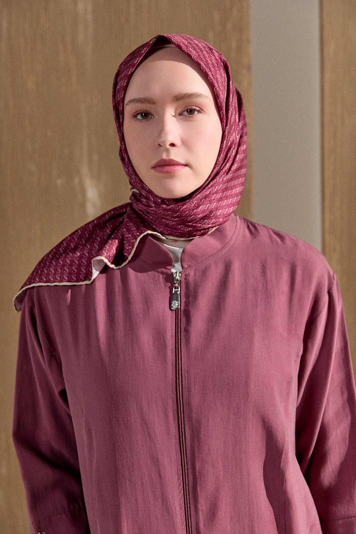 Bağlama Detaylı Hakim Yakalı Pardesü, Tesettür Giyim